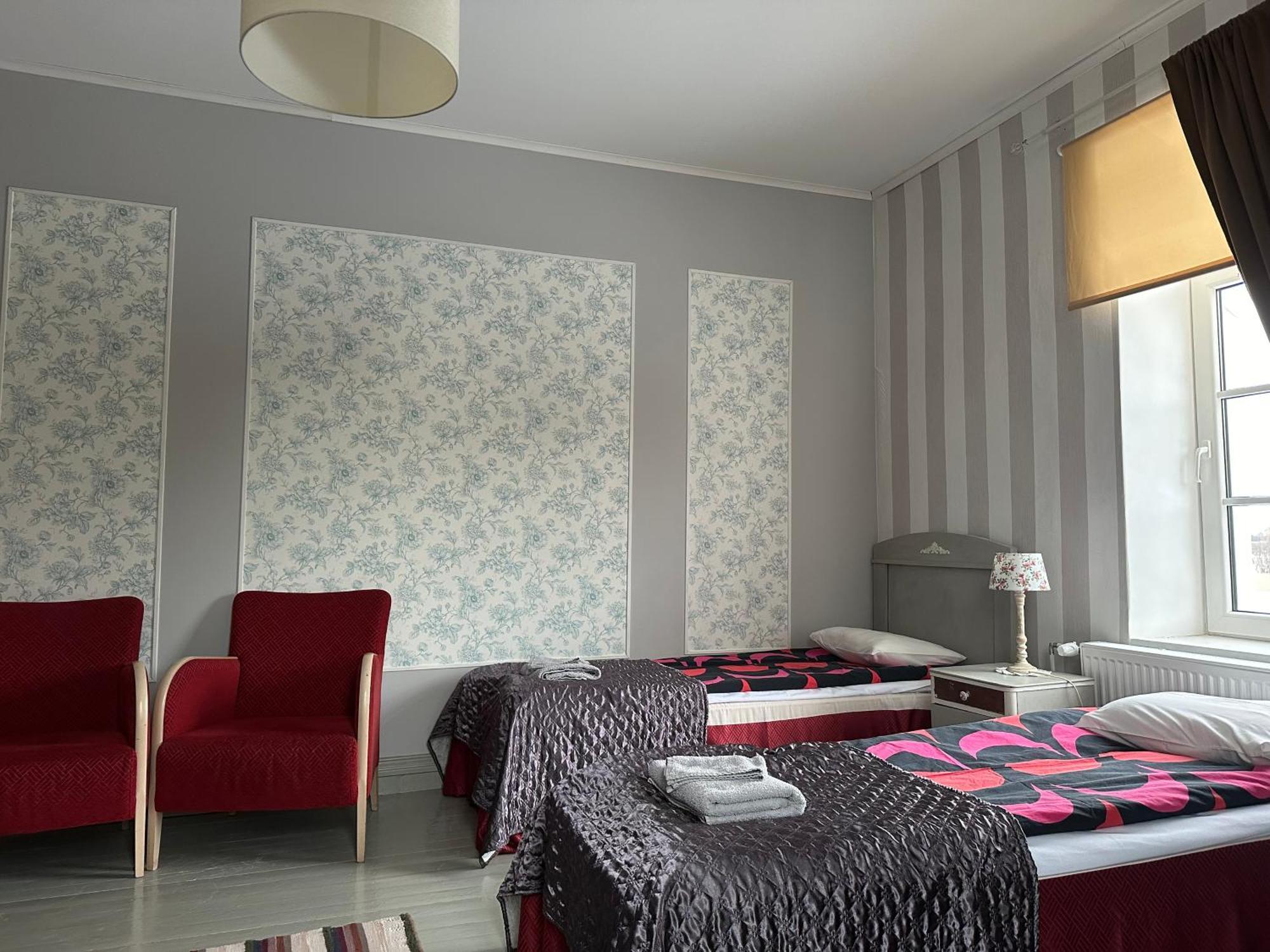Guesthouse Kadrina Mois Buitenkant foto