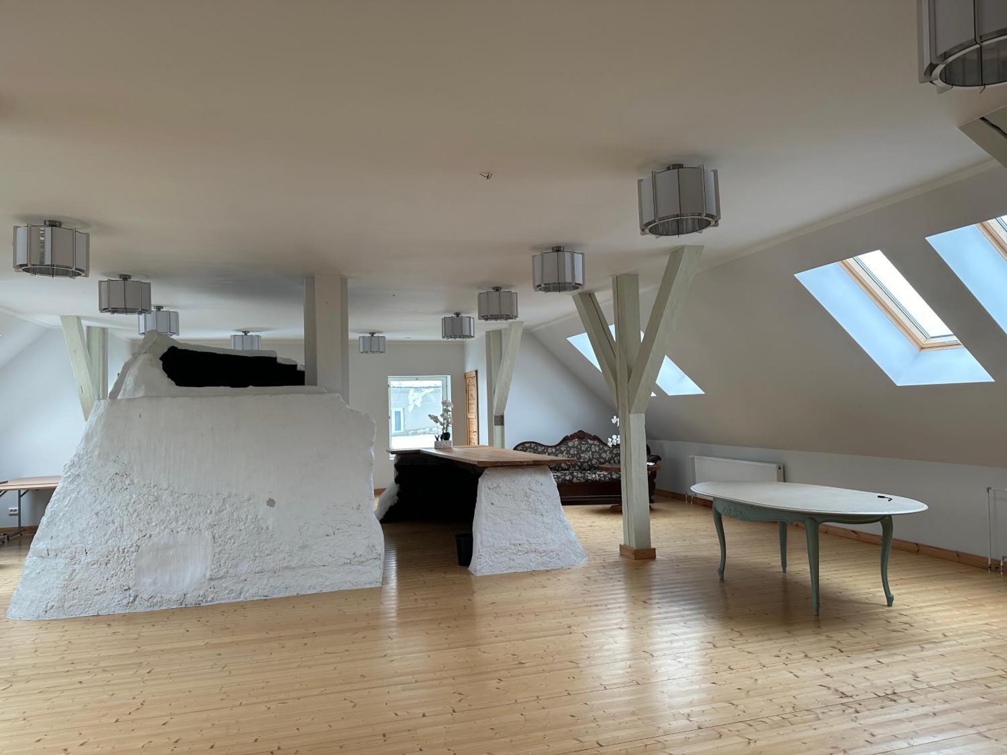 Guesthouse Kadrina Mois Buitenkant foto