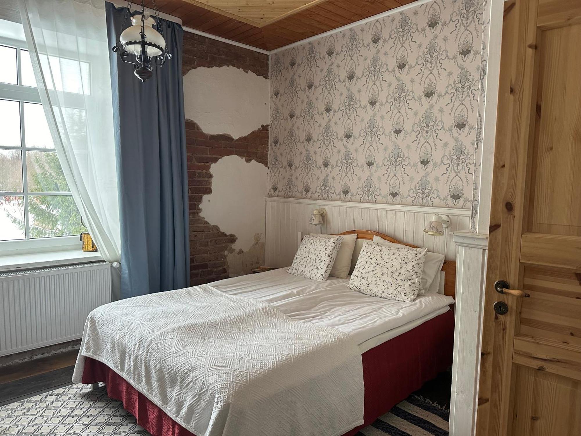Guesthouse Kadrina Mois Buitenkant foto