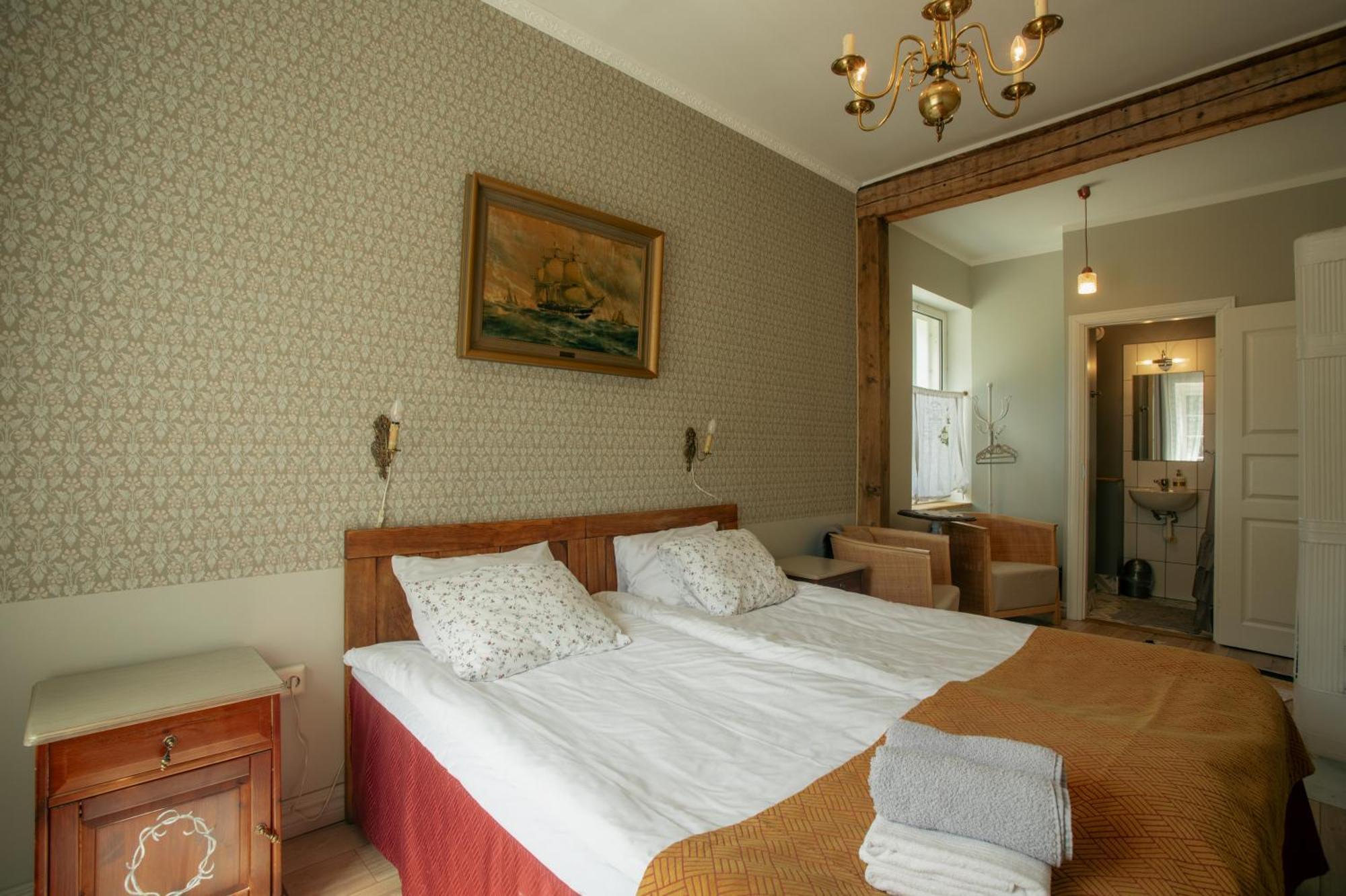 Guesthouse Kadrina Mois Buitenkant foto