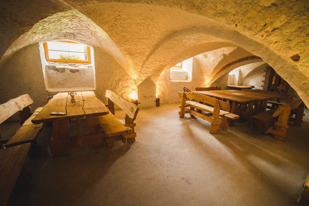 Guesthouse Kadrina Mois Buitenkant foto